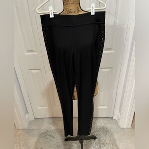 Blue Earth Eyelet Side Black Leggings Sz M
